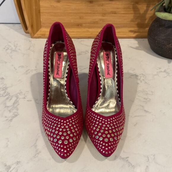 Betsey Johnson Faalyn Fuschia Studded Pointed Toe heels rocker size 6.5 quirky - Picture 6 of 10